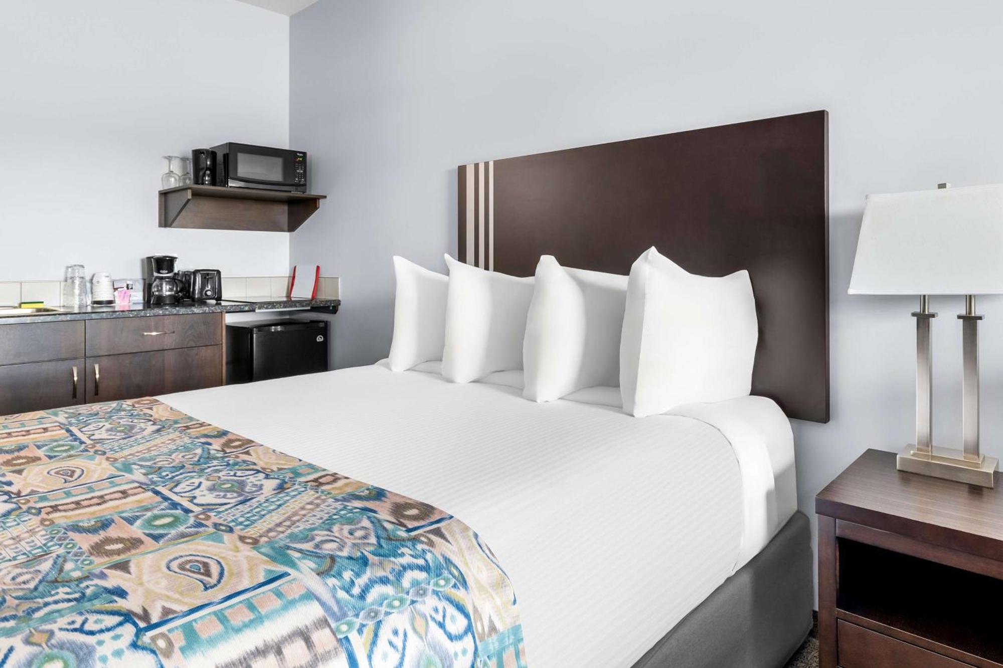 Surestay Studio By Best Western Hardisty Exterior photo